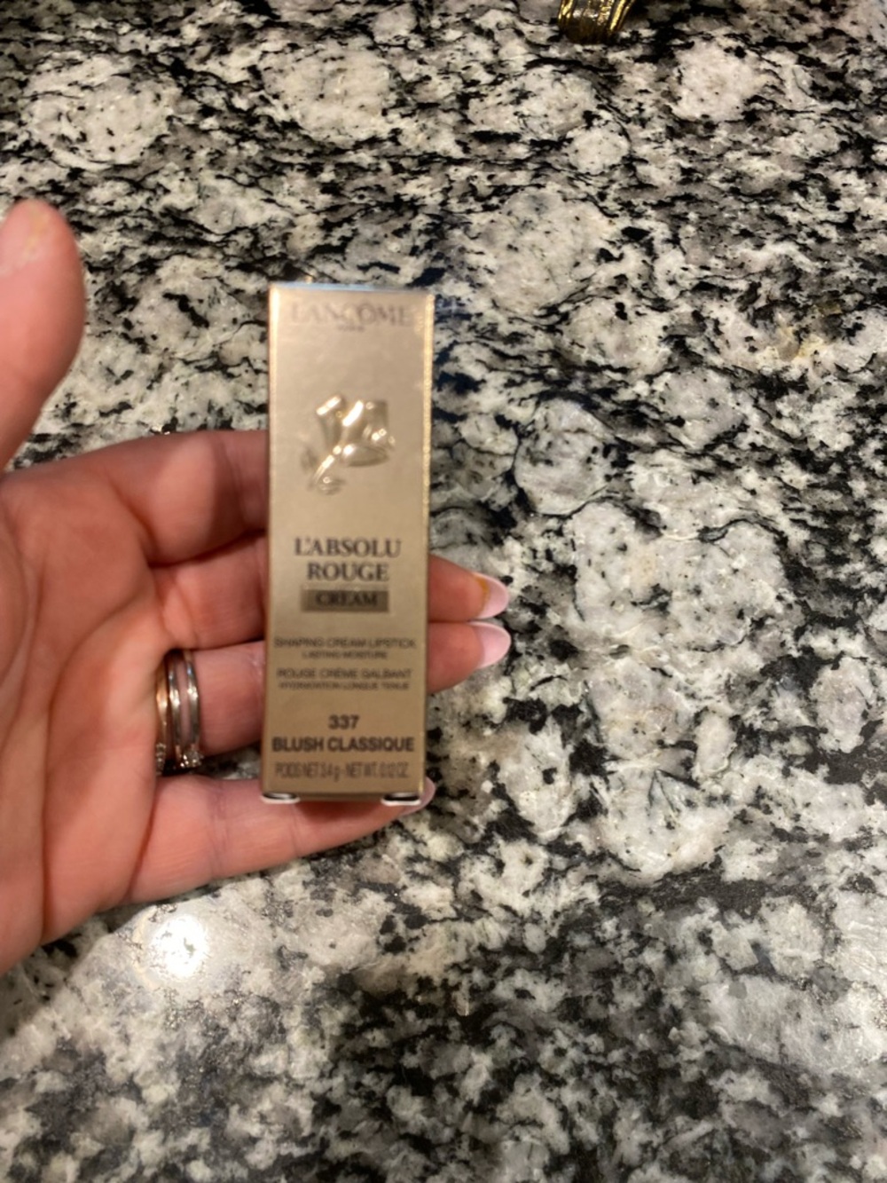 Lancôme L'Absolu Rouge Cream Lipstick in shade 337 Blush Classique